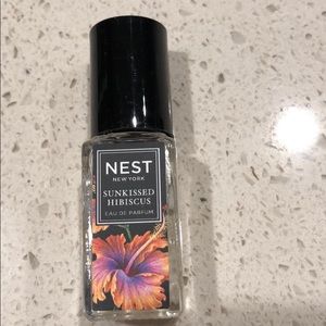NEST Sunkissed Hibiscus Rollerball